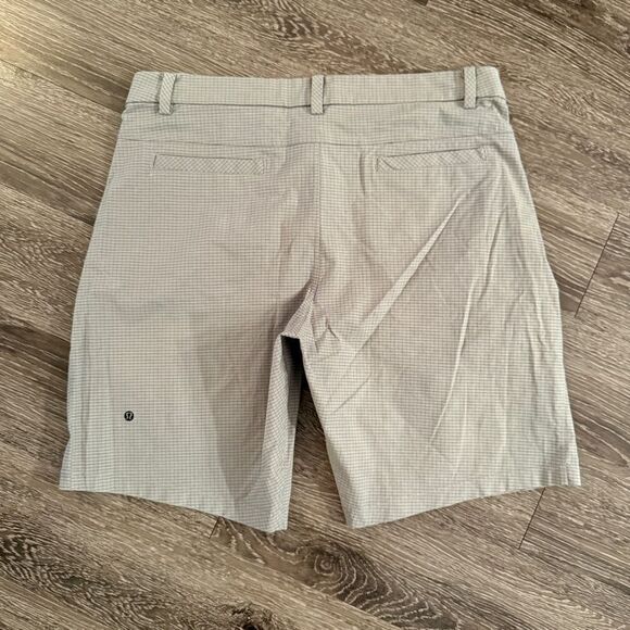 Lululemon Grid Grey Shorts - Picture 5 of 6